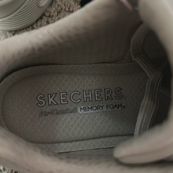 3/$150 NWT Size 9 women’s sketchers sneakers air cooled memory foam - Picture 8 of 8